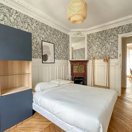 3-bedroom 15 In The Heart Of Trendy Cafés Appartamento Parigi