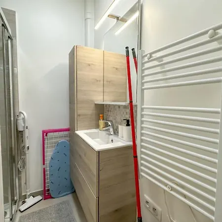 3-bedroom 15 In The Heart Of Trendy Cafés
