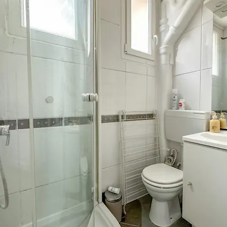 Appartamento 3-bedroom 15 In The Heart Of Trendy Cafés *