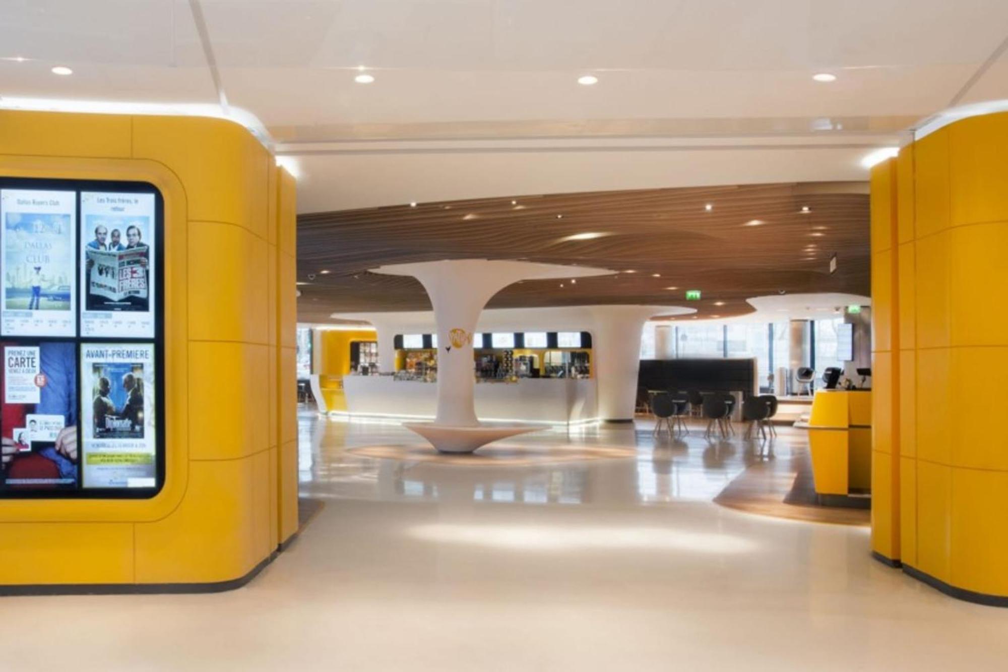 3-bedroom 15 In The Heart Of Trendy Cafes * Paris