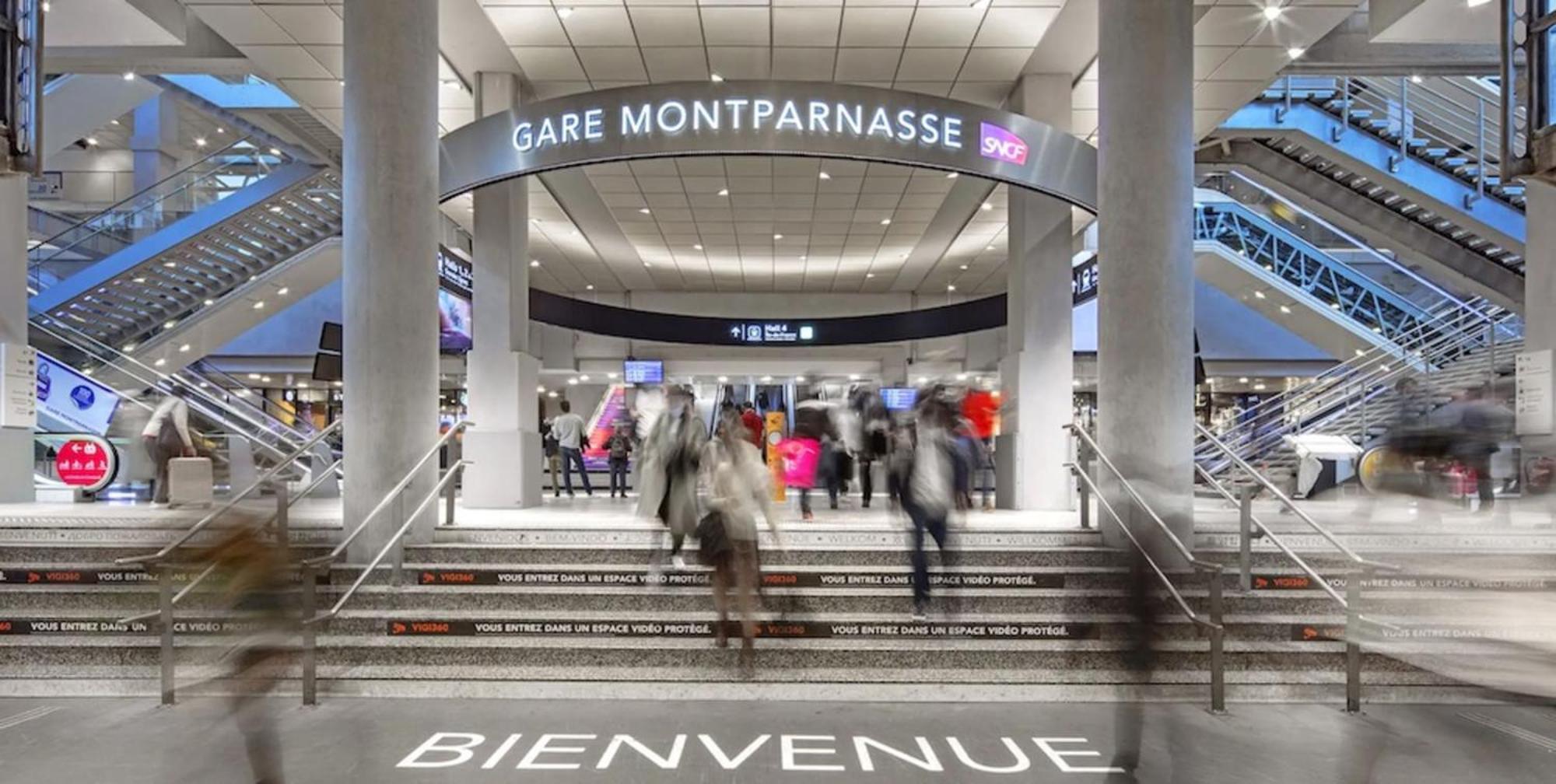 3-bedroom 15 In The Heart Of Trendy Cafes Paris